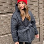 Manteau Court Noir à Capuche Femme